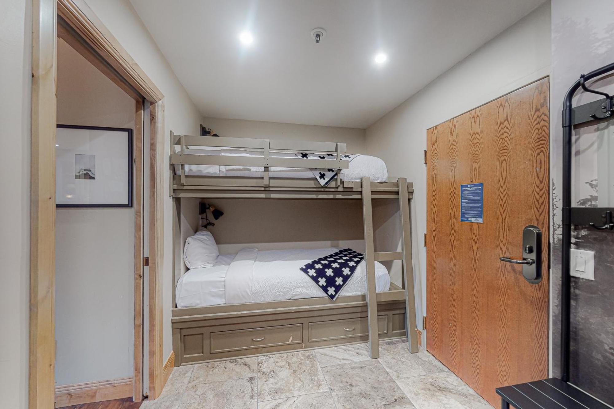 Telemark Copper Mountain Room photo