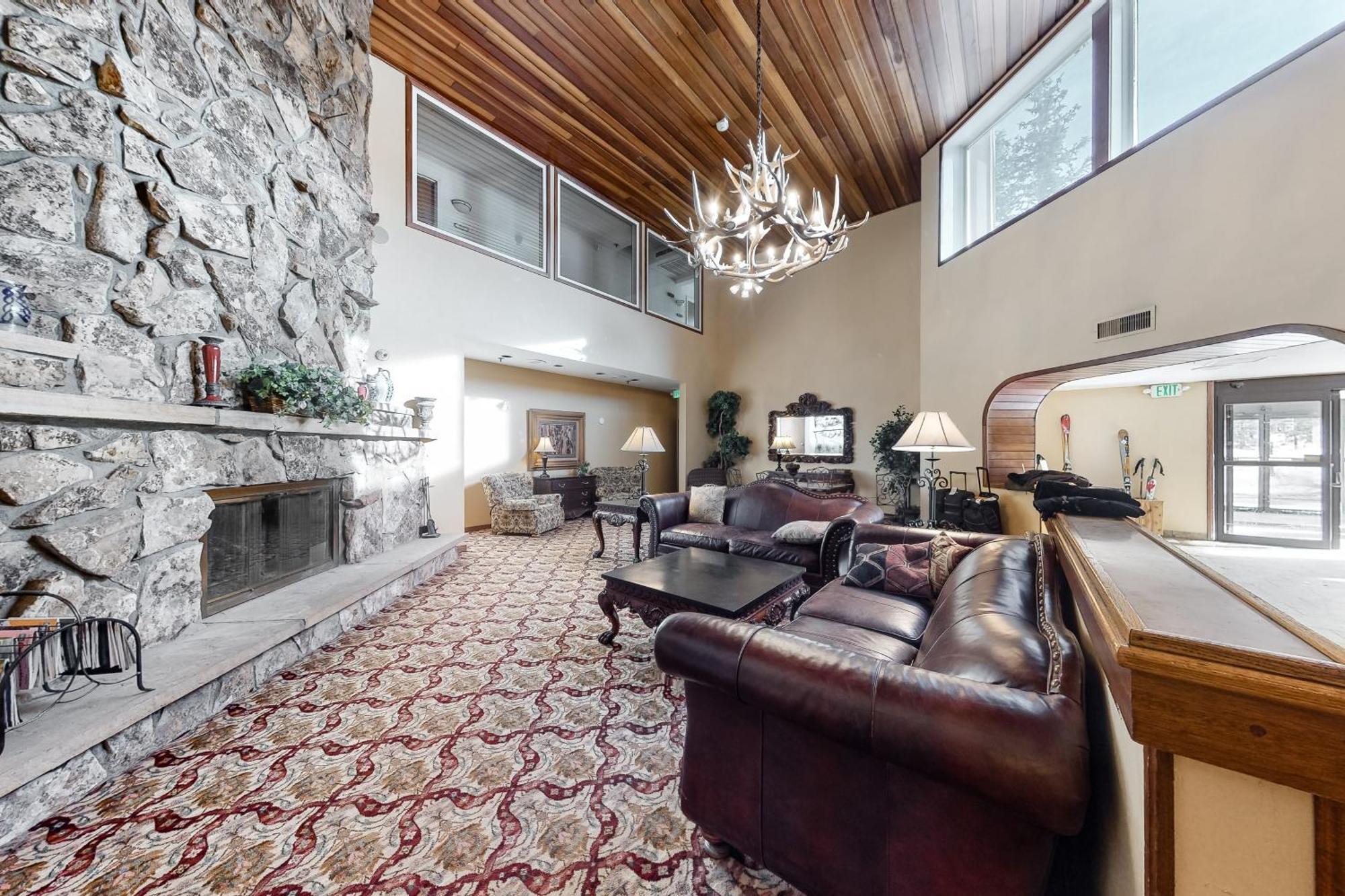 Telemark Copper Mountain Room photo